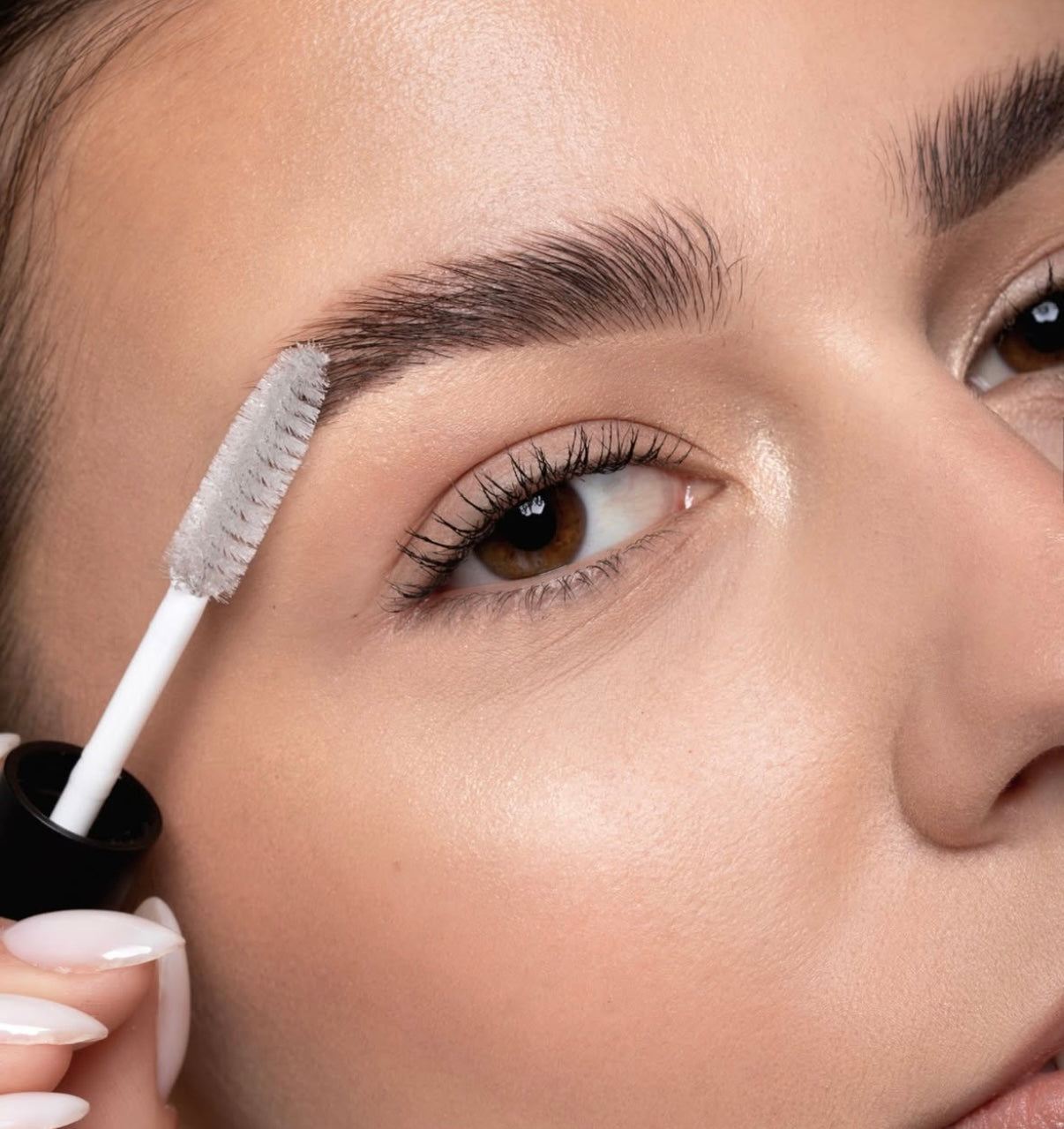 YUMI lashes nourishing serum