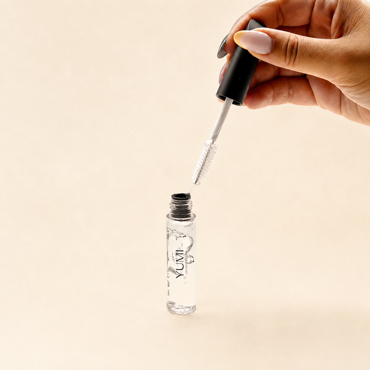 YUMI lashes nourishing serum